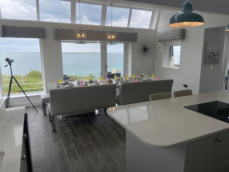 Signal House - A Stunning Beach House - 2020 Build แอมเบิล ภายนอก รูปภาพ